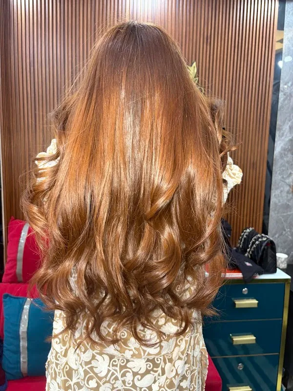 Glam And Blush Beauty Salon And Ayesha makeover Makeup Academy international certified academy with certification