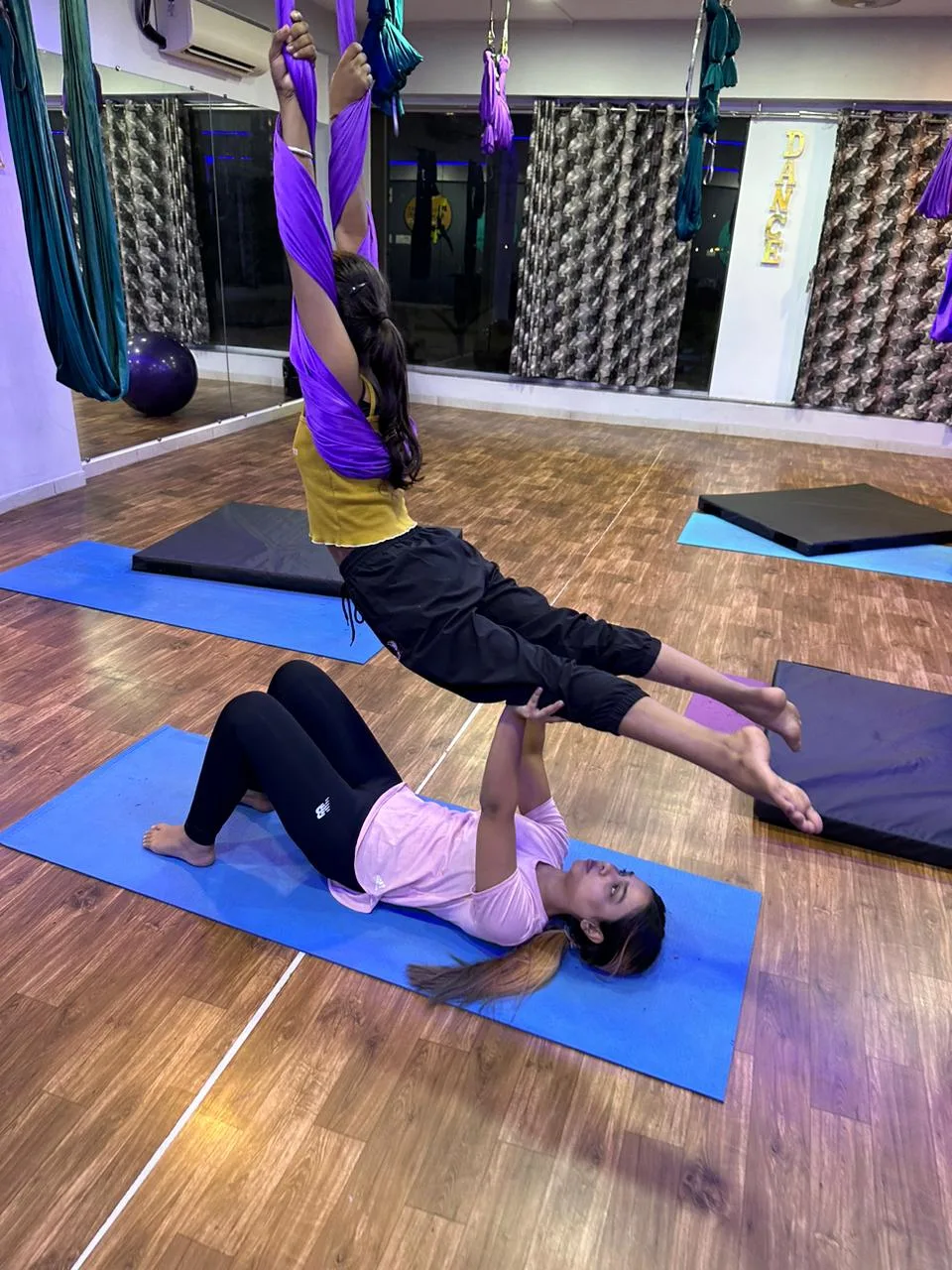 THE WAVES AERIAL YOGA