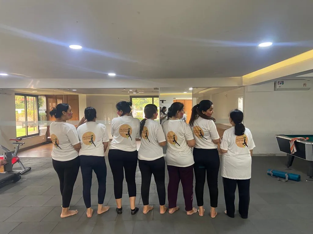 THE WAVES AERIAL YOGA