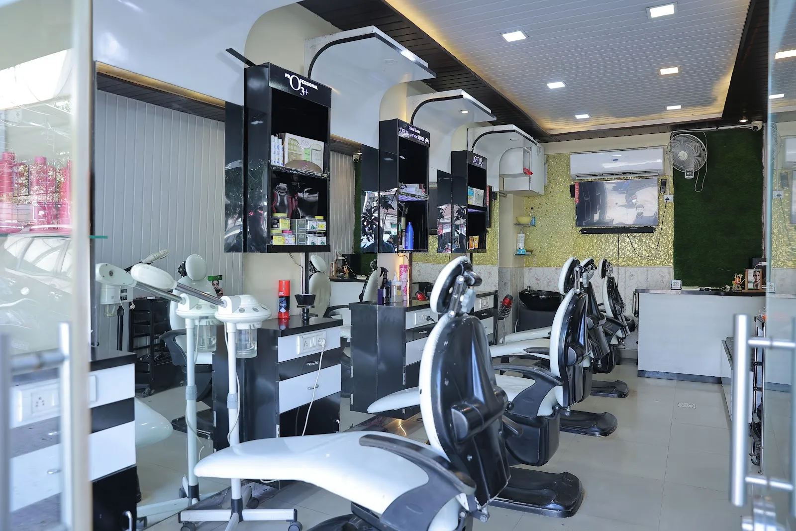 STYLO UNISEX SALON , BOISAR