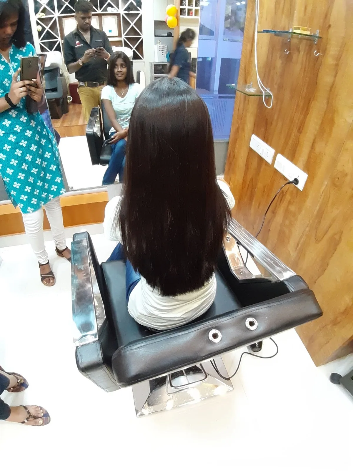 Style Lounge Unisex Salon in Nagawara, Bangalore