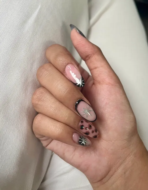 LEELA SALON