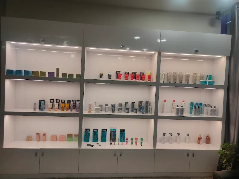 Lakme Salon For Him and Her in Peacock Mall,Ramamurthynagar,Nellore