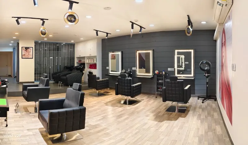 Lakme Salon For Him and Her in Peacock Mall,Ramamurthynagar,Nellore