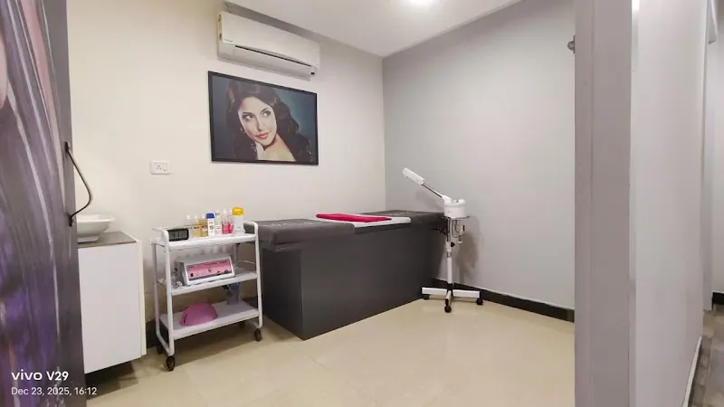 Lakme Salon For Him and Her in Peacock Mall,Ramamurthynagar,Nellore