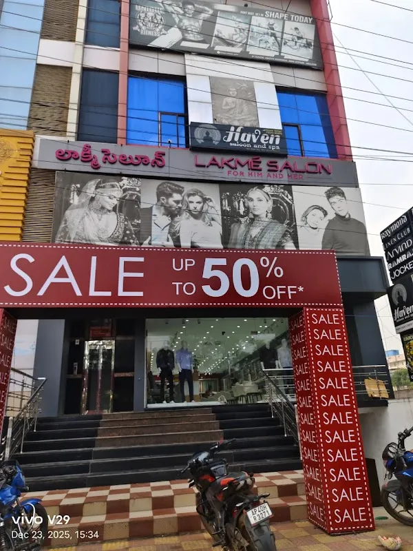 Lakme Salon For Him and Her in Peacock Mall,Ramamurthynagar,Nellore