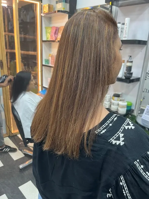 RJ's Hair and Beauty Studio