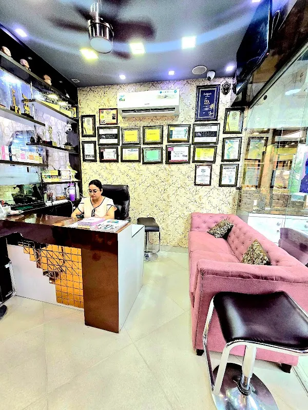 Skin Alive Unisex Salon And Academy