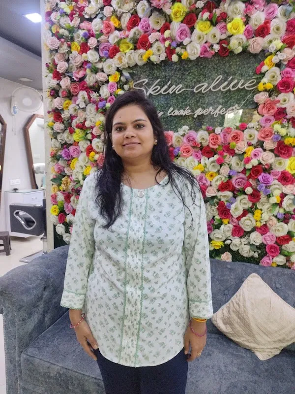 Skin Alive Unisex Salon And Academy