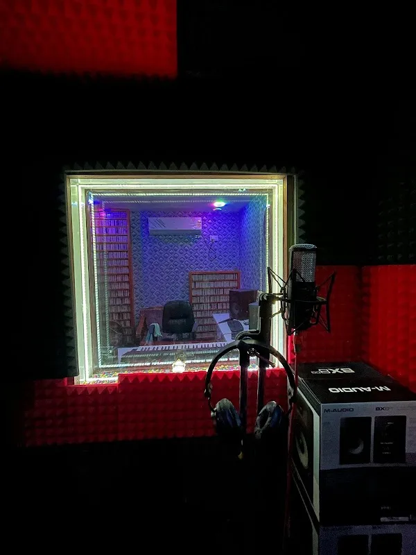 Dj kamlesh music recording studio