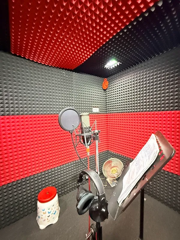 Dj kamlesh music recording studio