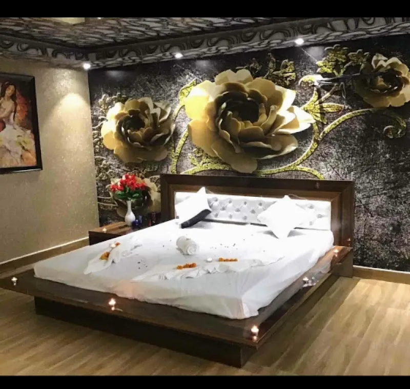 A One Luxury Spa And Salon