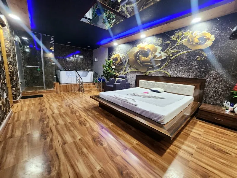 A One Luxury Spa And Salon