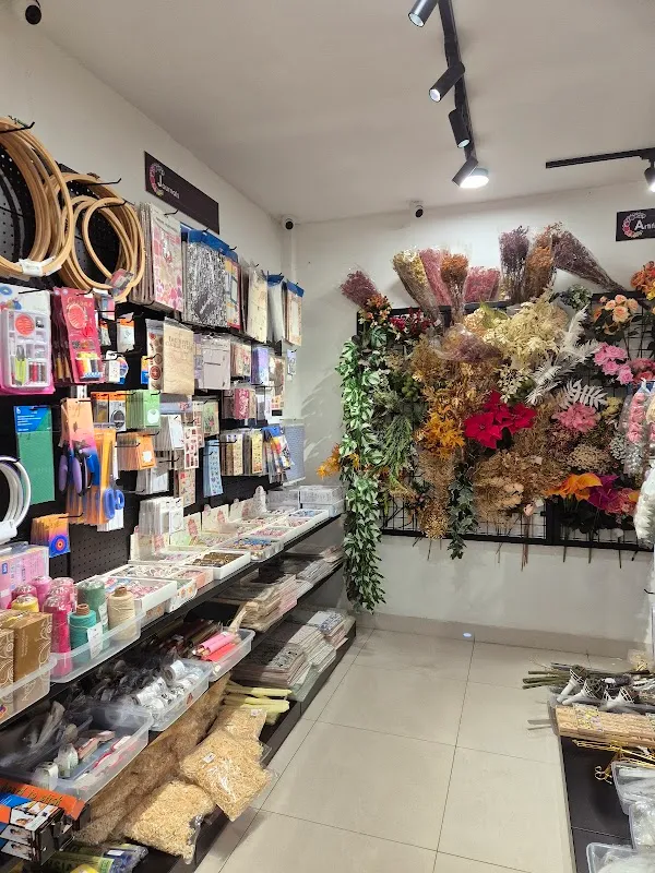 Giftys Art and Craft Shop