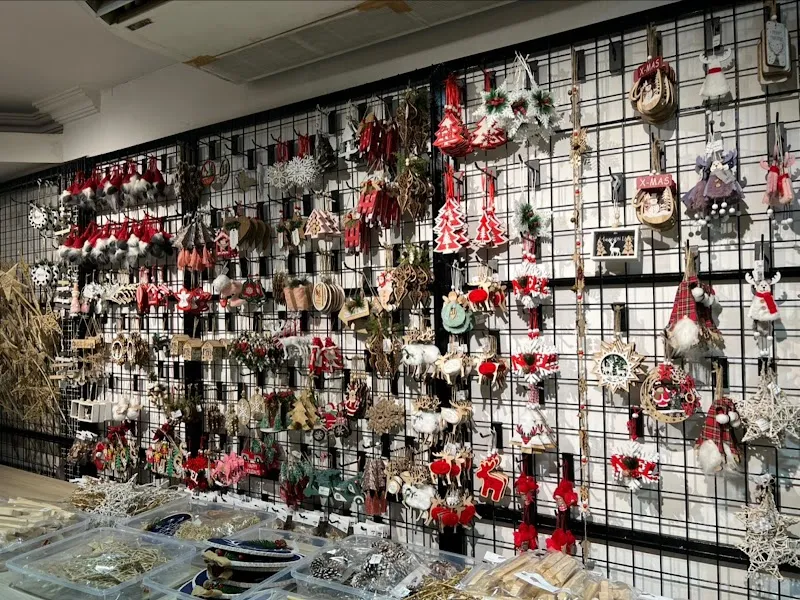 Giftys Art and Craft Shop