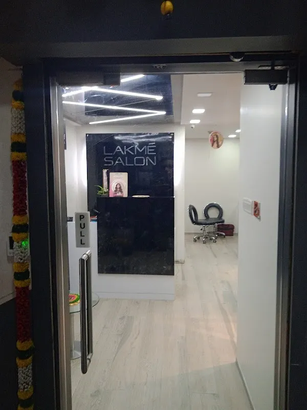 Lakme Salon For Him and Her in Dadar West,Mumbai