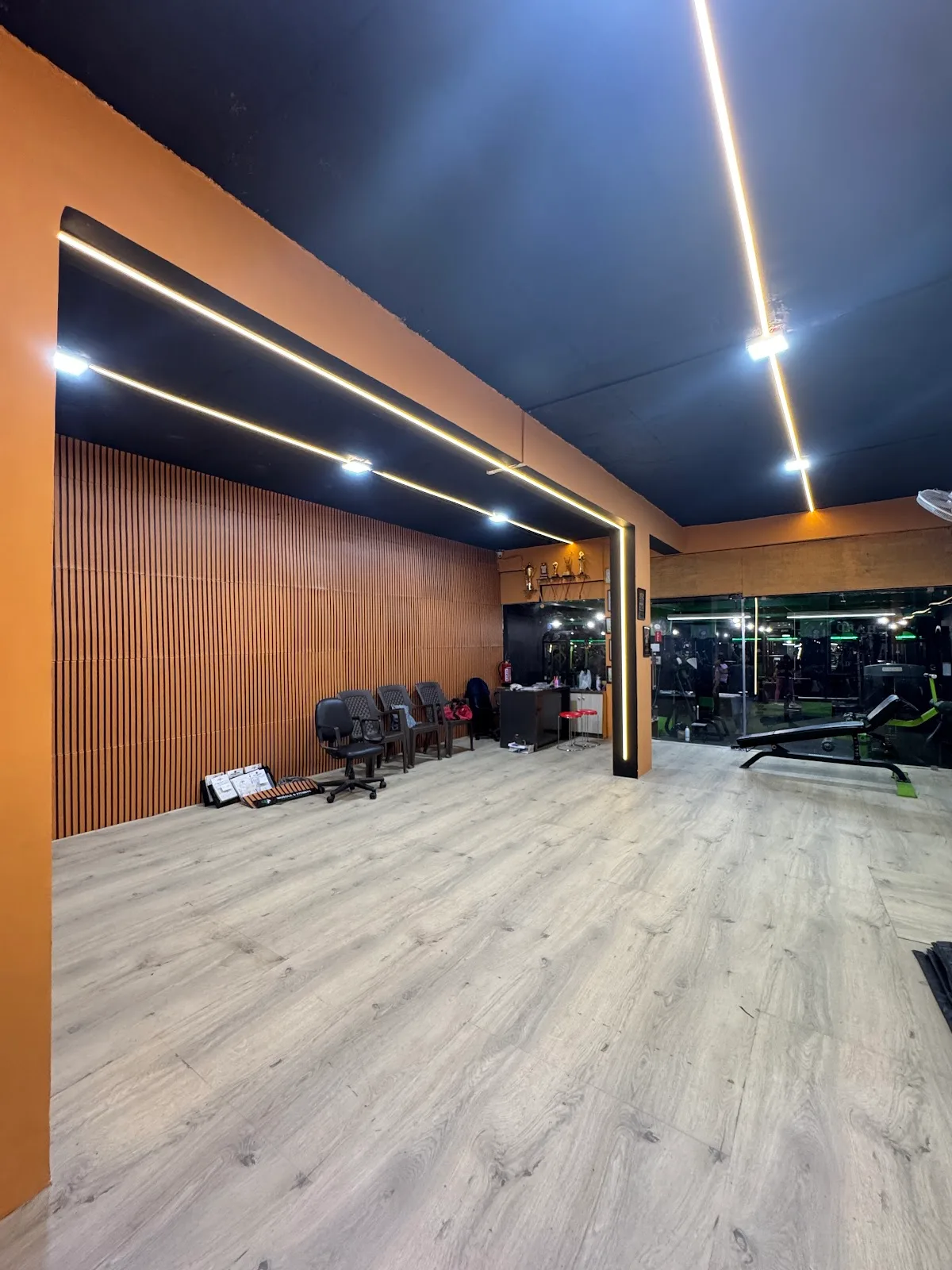Muscle & Fitness Gym