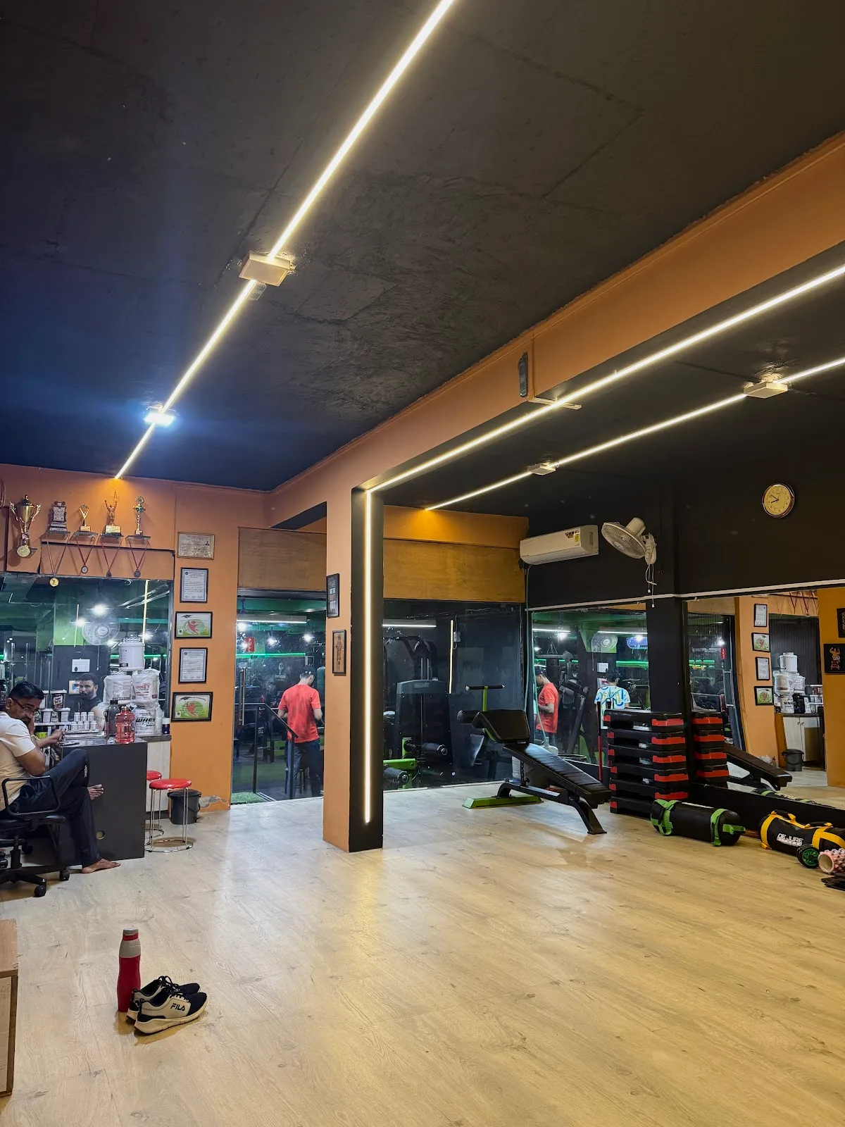 Muscle & Fitness Gym