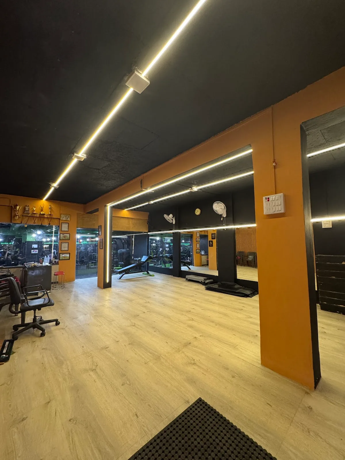 Muscle & Fitness Gym