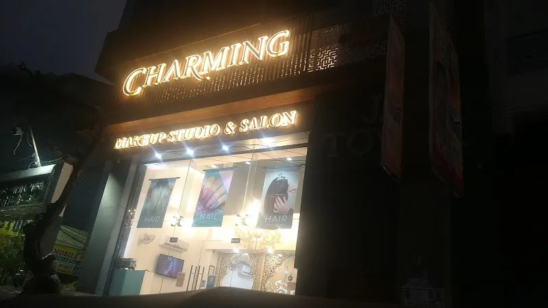 THE CHARMING SALON