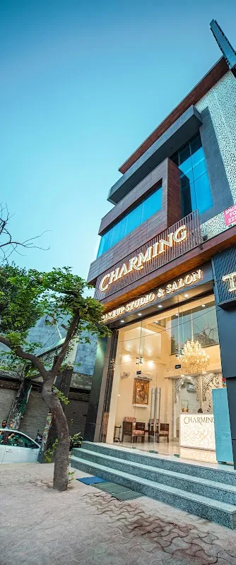 THE CHARMING SALON