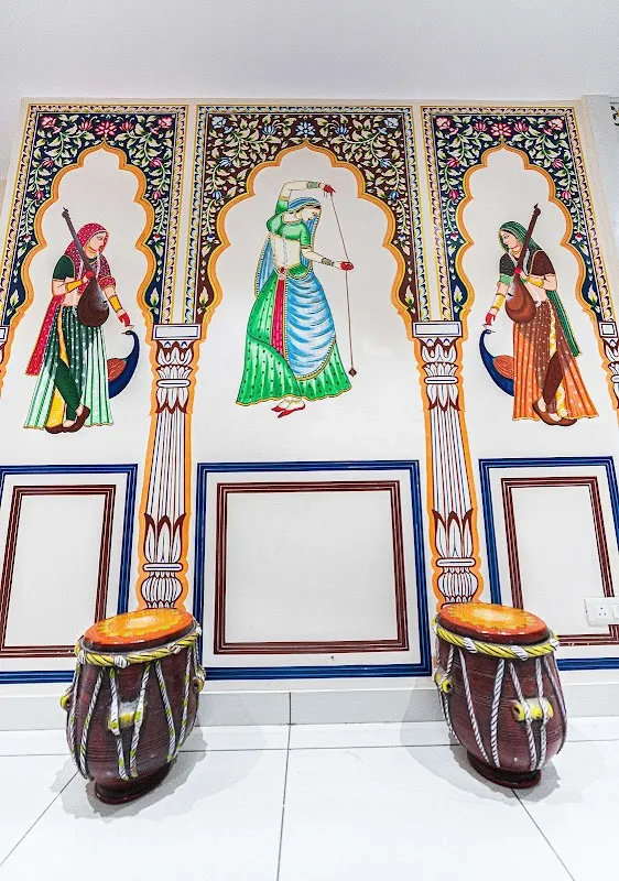 THE CHARMING SALON