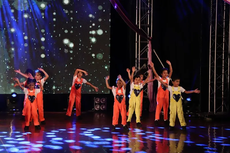 Buskers Dance Institute , Amba Bari