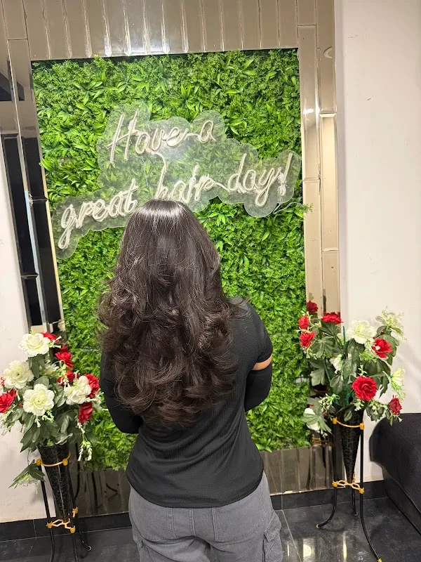 GREEN TRENDS UNISEX HAIR & STYLE SALON (separate floor for Men and Women)