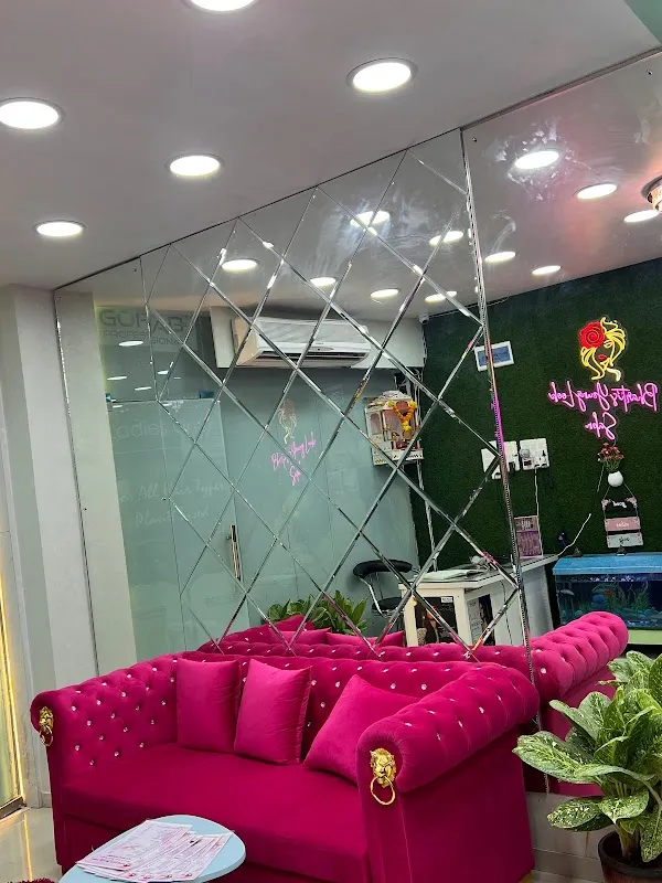 YOUNG LOOK BEAUTY SALON