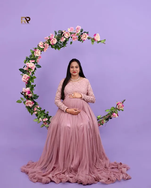 R P Studios Maternity photography Bangalore