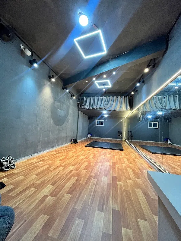 Remike Dance Studio