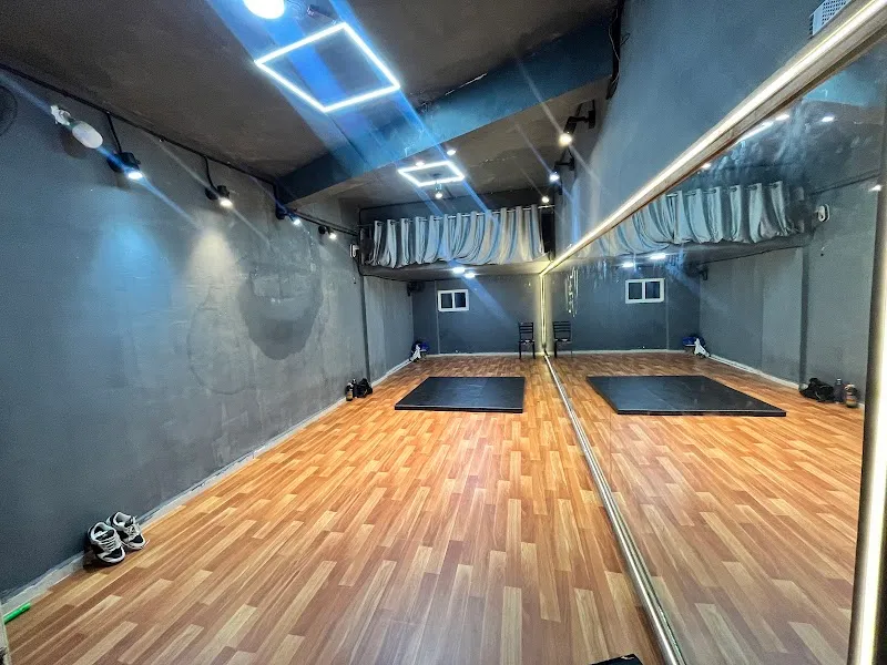 Remike Dance Studio