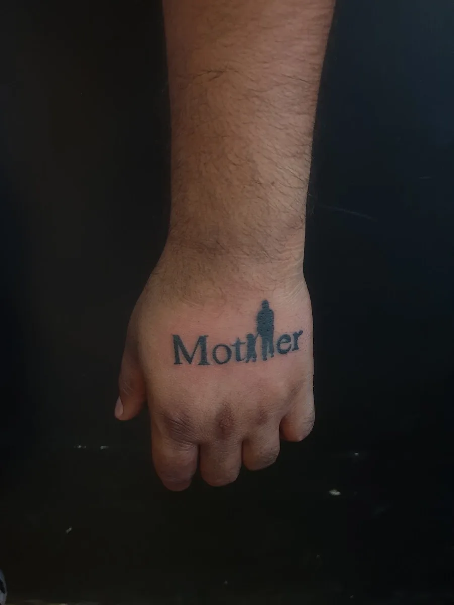 Black dark zone tattoo studio