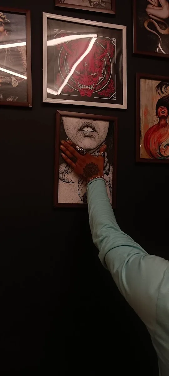 Black dark zone tattoo studio