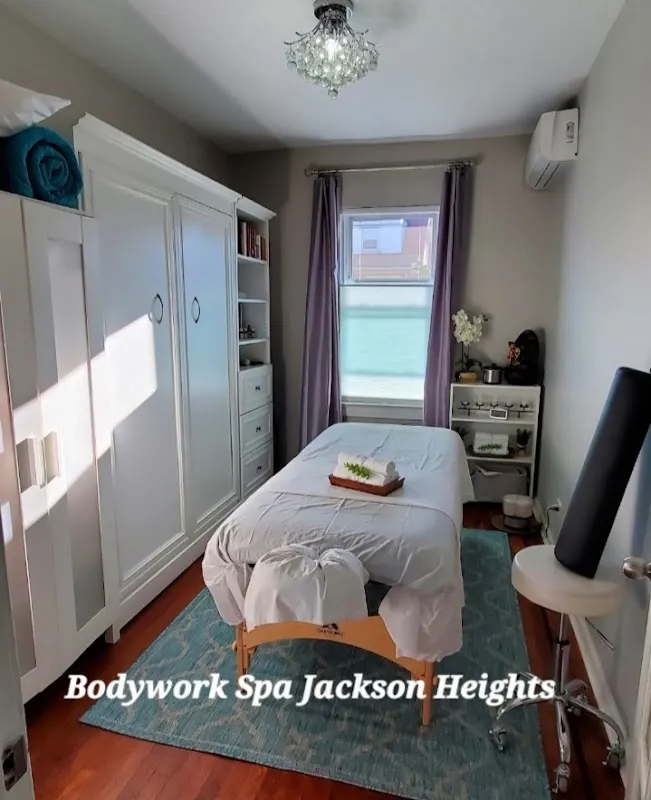 Bodywork Spa in Jackson Heights – Lucy Palacios, LMT, MLD-C