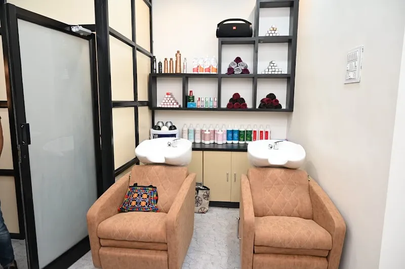 LIORA SALON BEST SALON
