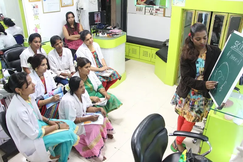 Twinky's - HAIR | BEAUTY | SKIN (Beauty Parlour)