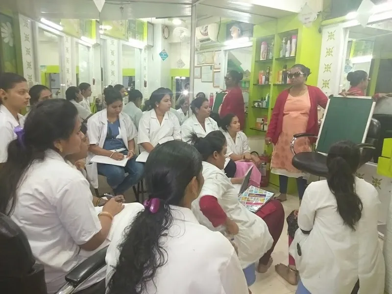 Twinky's - HAIR | BEAUTY | SKIN (Beauty Parlour)