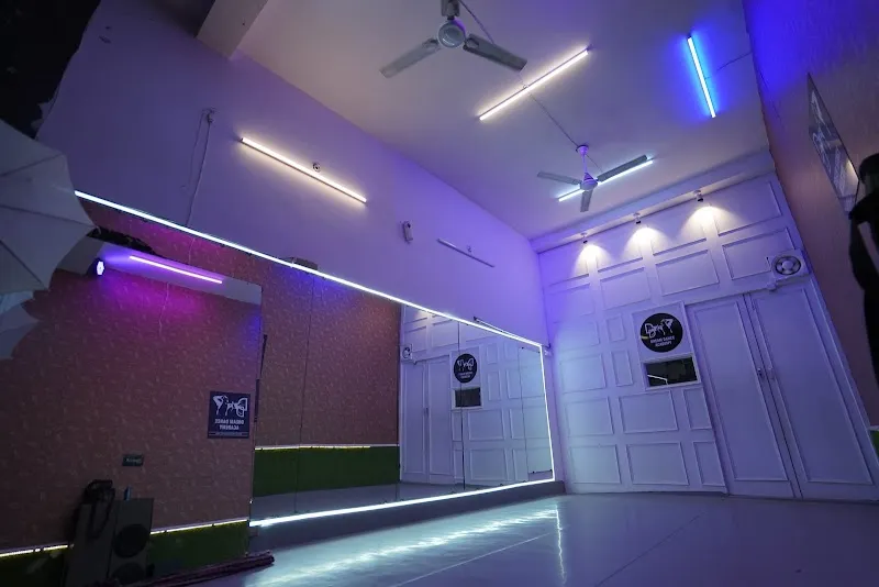 Dream dance academy