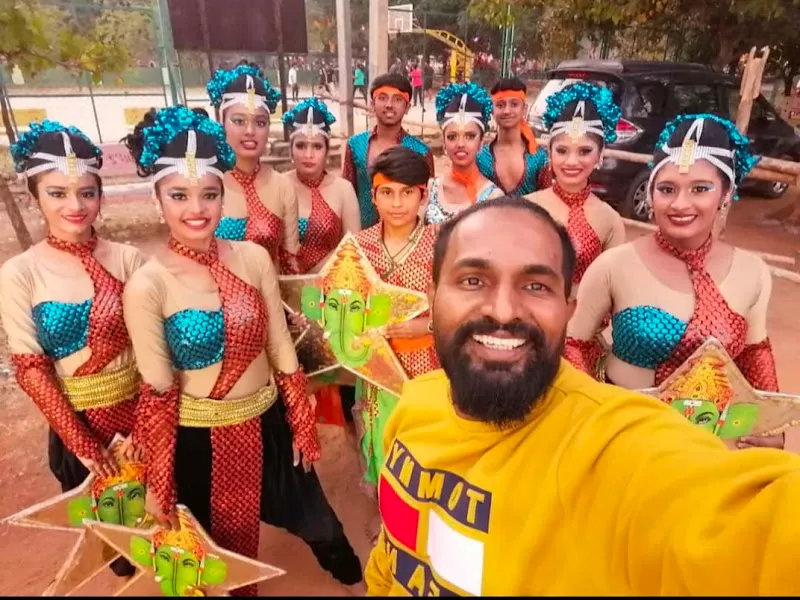 Manu's Dance Studio And Events