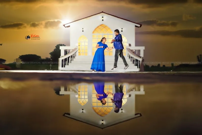 PicturesQ INDUR