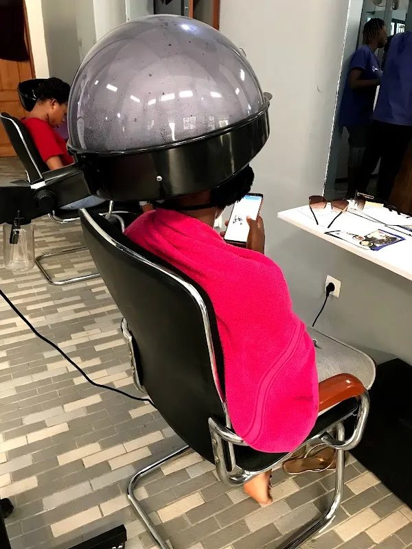 Bizabeth unisex hair salon