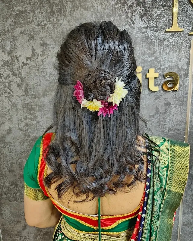 AURA BEAUTY SALON & ACADEMY