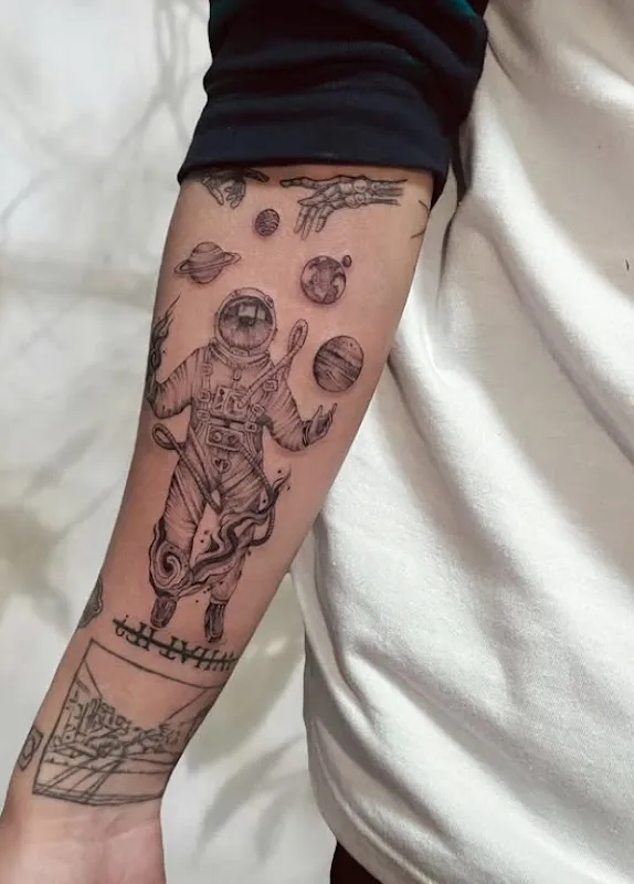 有一家 a Tattoo Studio