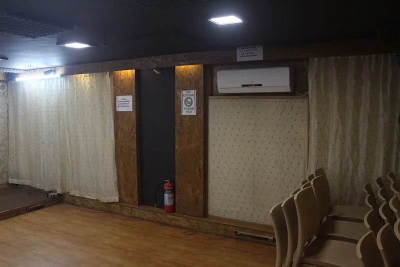 Muzic Cafe Rehearsal & Recording Studio