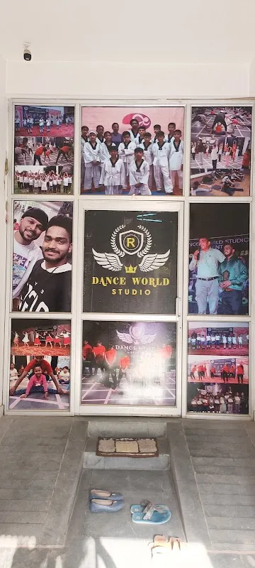 DANCE WORLD STUDIO