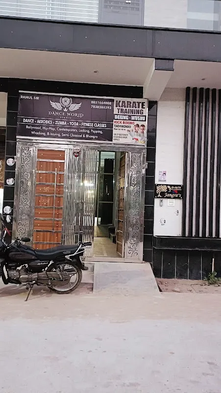 DANCE WORLD STUDIO