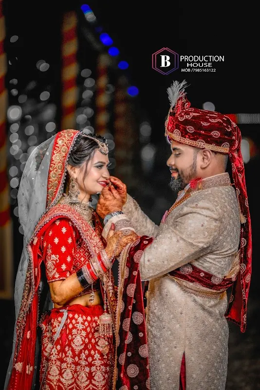 Bundela Production House | Photographer in Jhansi | Pre Wedding Shoot in Jhansi | Wedding Photographer in Jhansi