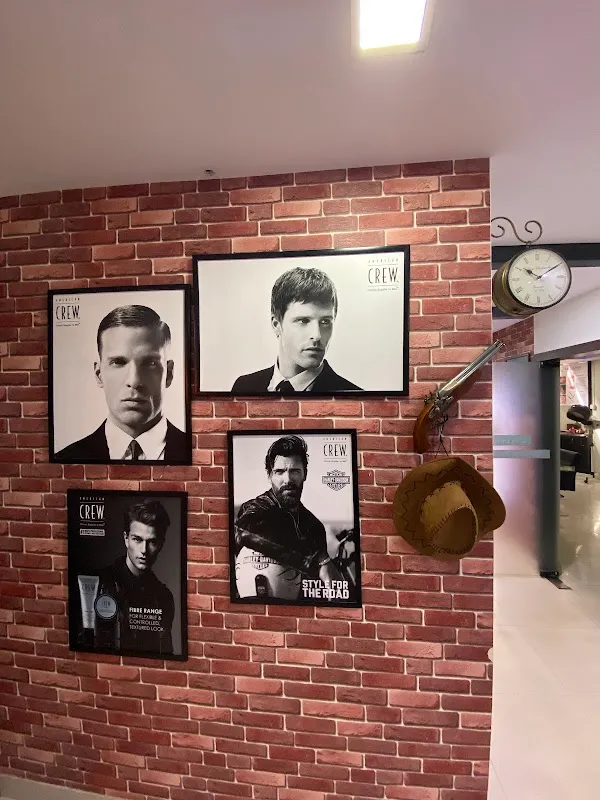 VK Lavish Unisex Salon