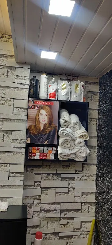 Nawazish Hair Studio Unisex Salon 2